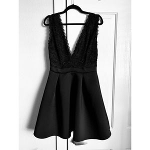 Windsor black, lace, v-neck cocktail dress. Fit & flare.